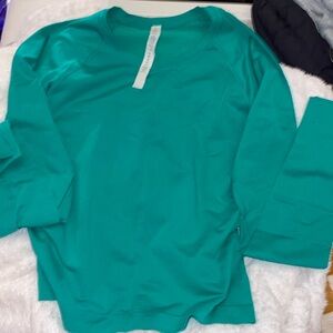 Lululemon long sleeve green 6